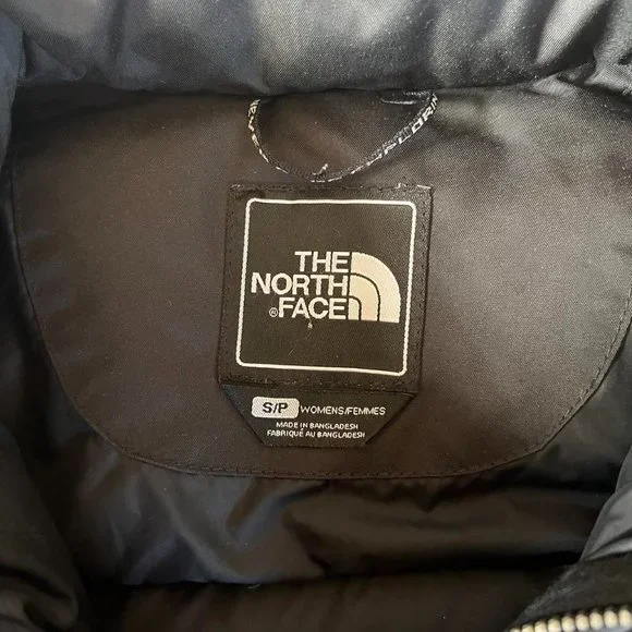 the north face black puffer jacket - Picture 4 of 8